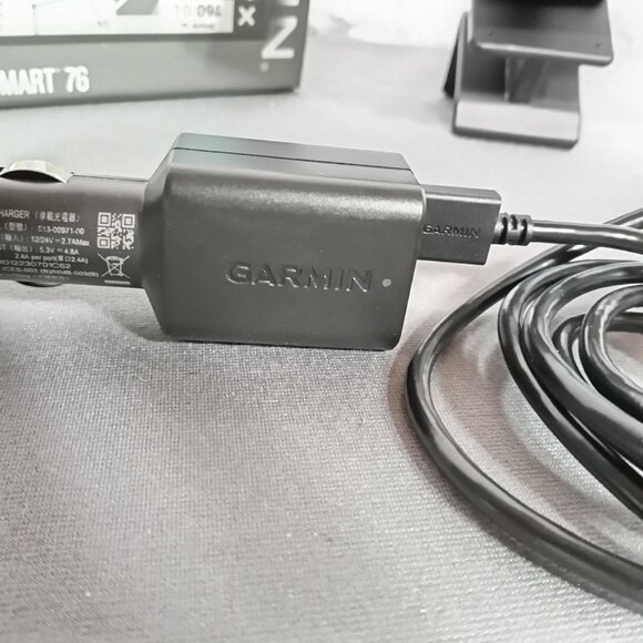 Garmin GPS DriveSmart 76 EX 7-inch Car Portable GPS Navigator with Voice Assist - Picture 4 of 11